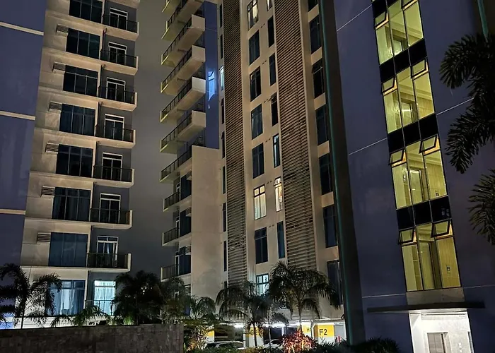 Chic Staycation - Balcony With Free Wifi 300mbps, Neflix #bc6707 Apartment *