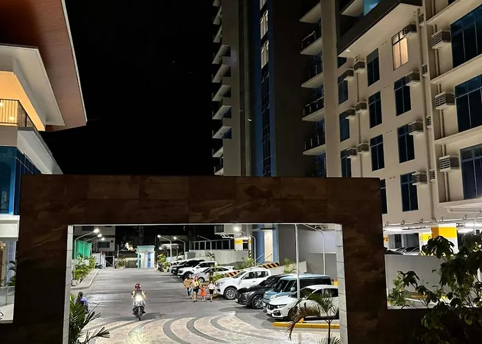 Chic Staycation - Balcony With Free Wifi 300mbps, Neflix #bc6707 Apartment Cebu