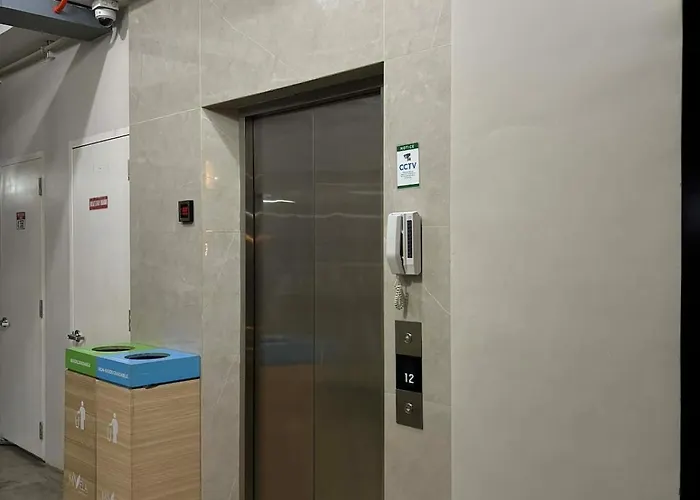 Chic Staycation - Balcony With Free Wifi 300mbps, Neflix #bc6707 Apartment